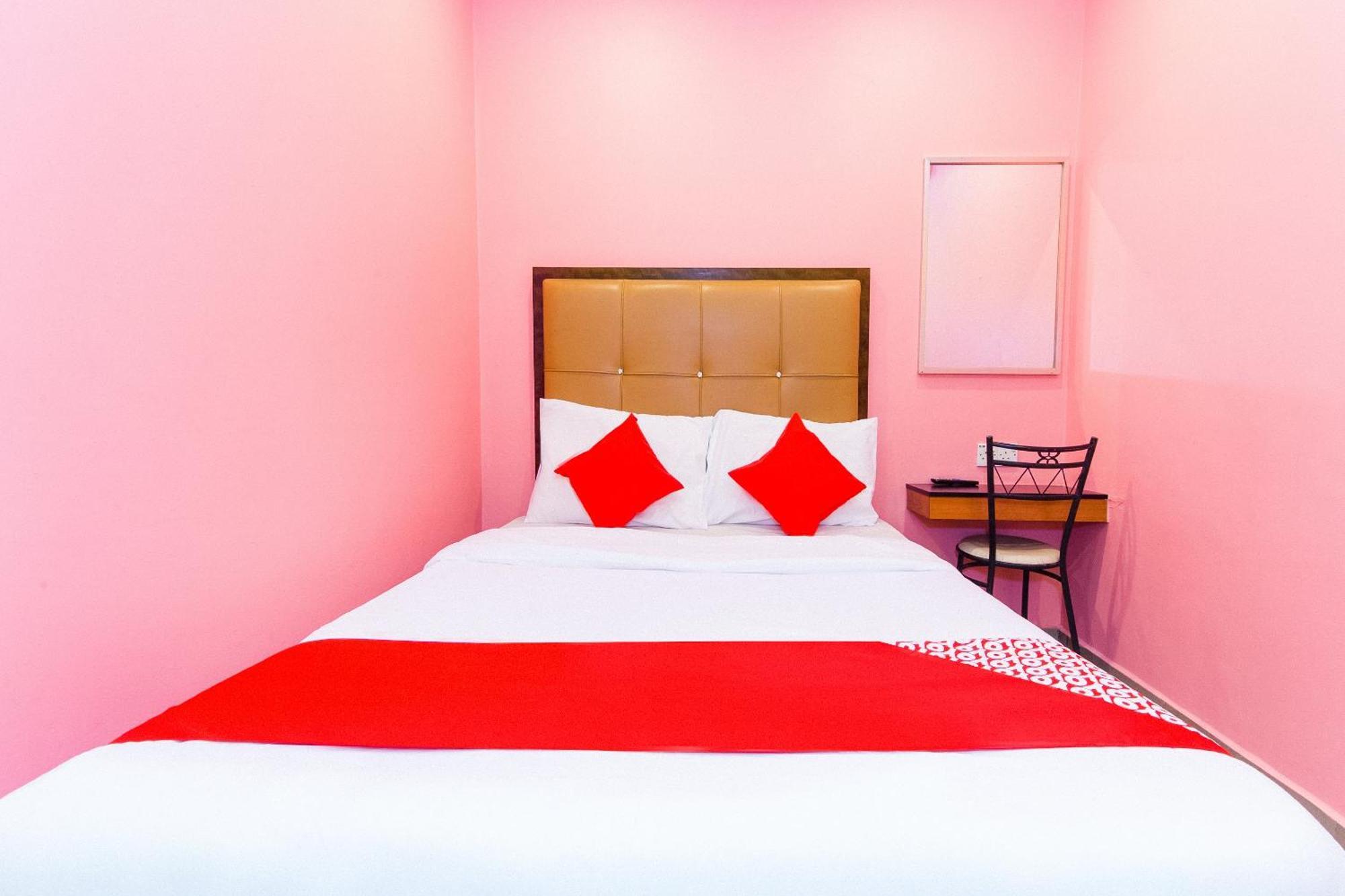 Oyo 746 Comfort Hotel