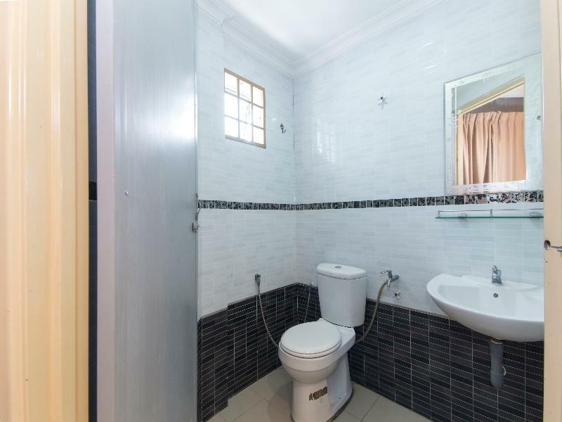 Oyo 746 Comfort Hotel 2*
